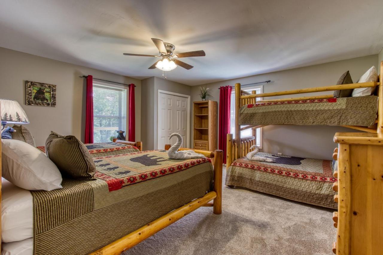 Fun & Games By Honeybearcabins 2Br/1Ba Sleeps 7 Сев'єрвілл Екстер'єр фото