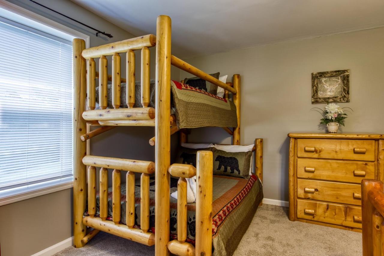 Fun & Games By Honeybearcabins 2Br/1Ba Sleeps 7 Сев'єрвілл Екстер'єр фото